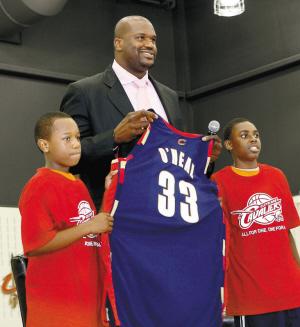 半场：勒沃库森5-0海登海姆，希克闪击+双响，霍夫曼建功（半场战报：勒沃库森5-0领先海登海姆，希克开场破门梅开二度，霍夫曼也进球）