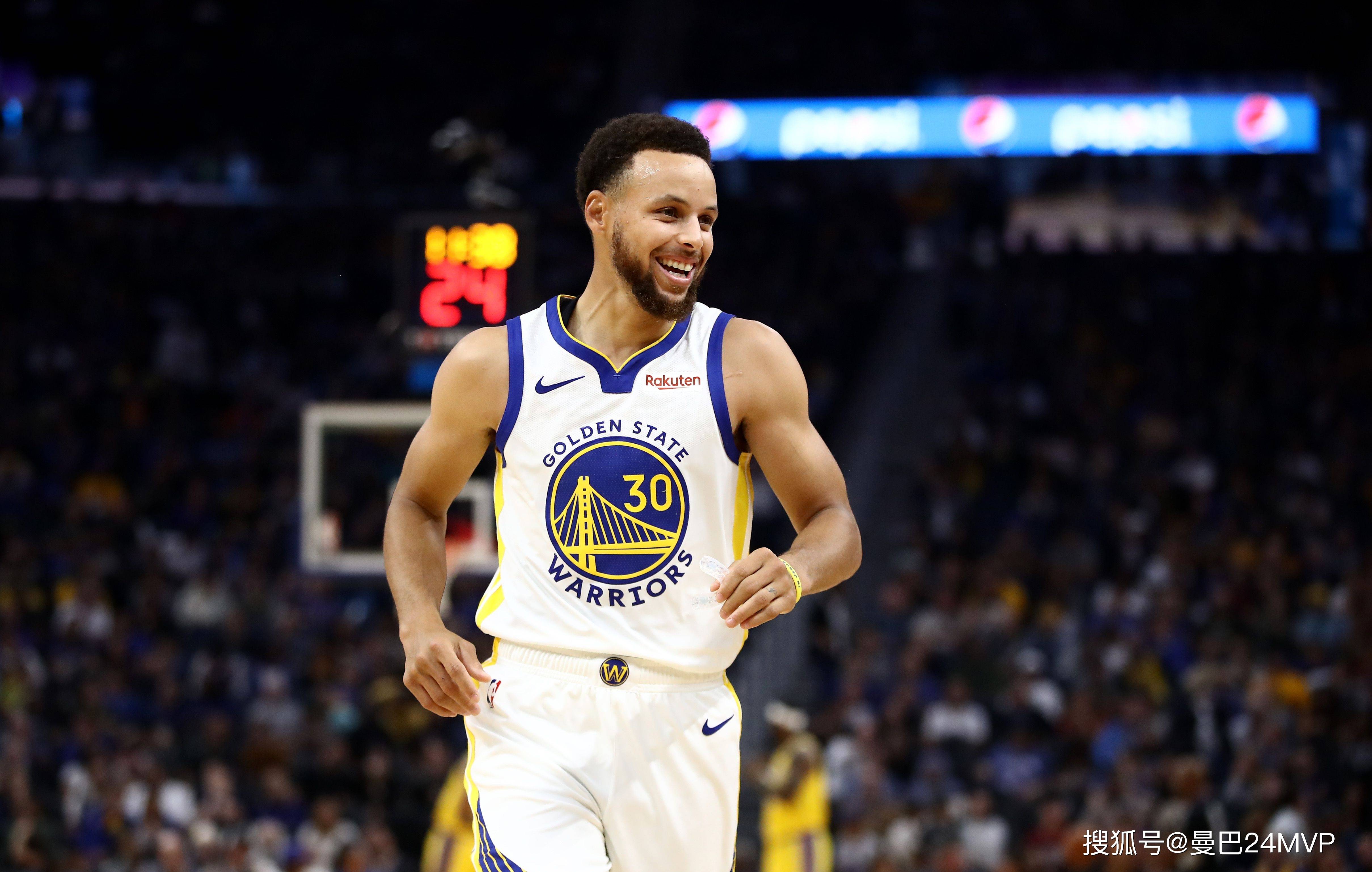 怀特复出力助阿森纳争冠，枪手伤病潮下的坚强回应（怀特复归助阿森纳冲冠，伤病潮中枪手强势回击）