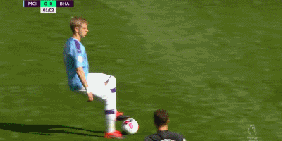 梅罗时代终章将至，哈兰德是否会成为世界杯新王候选人？（梅罗谢幕在即，哈兰德会是世界杯新王热门吗？）