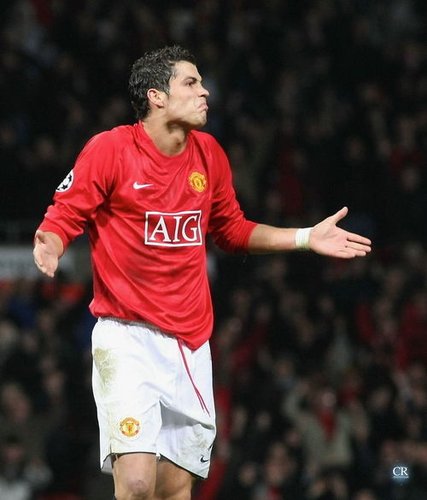 克拉克：世界杯扩军欧洲区晋级更难了，98年欧洲有近一半名额（克拉克：世界杯扩军令欧洲出线更难，98年欧洲曾占近半席位）