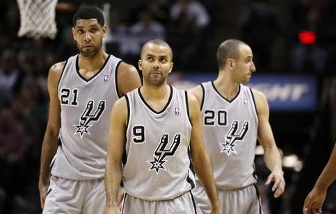 官方：31岁的前法国国脚右后卫杜布瓦退役（官宣：31岁前法国国脚右后卫杜布瓦宣布退役）