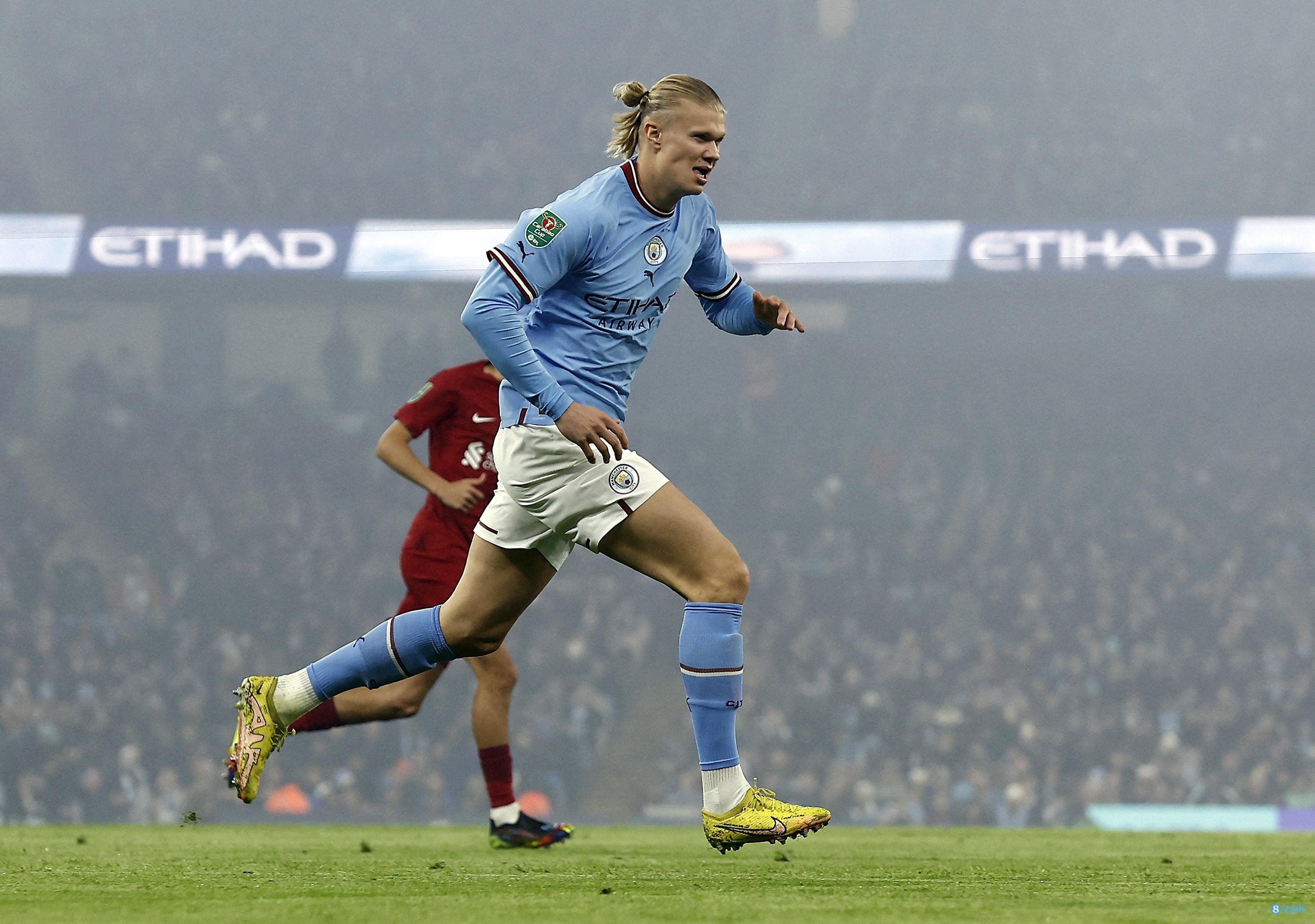 德泽尔比：格林伍德拥有金球奖潜质，能否全力争夺取决于自己（德泽尔比称格林伍德具备金球潜力，能否问鼎全看自己）