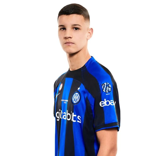 莱切vs比萨：卡马尔达、索蒂尔首发，阿金桑米罗、埃贝彻尔出战（莱切对决比萨：卡马尔达、索蒂尔先发，阿金桑米罗与埃贝彻尔登场）