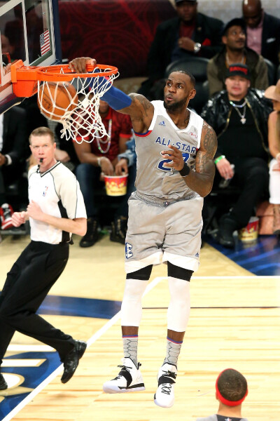 老将不老，关键时刻永远靠谱（宝刀未老，关键时刻最稳）