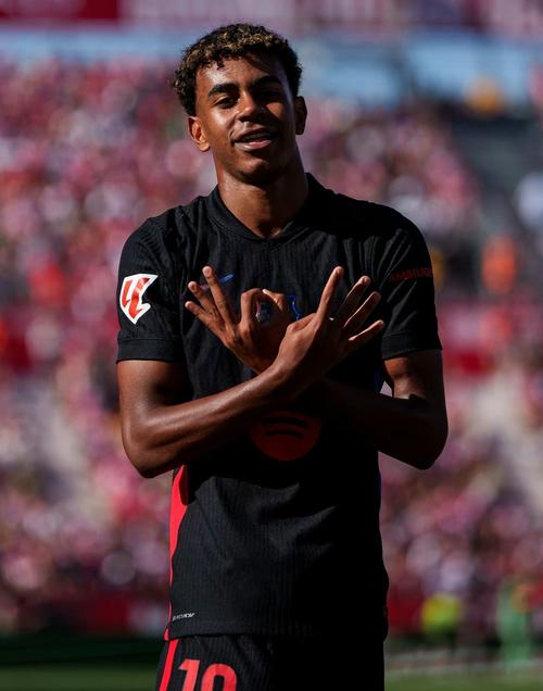 87年主场不败！梅里诺传射建功，阿森纳2-0小蜜蜂十一轮不败领跑（87年主场不败纪录延续！梅里诺一传一射，阿森纳2-0小蜜蜂，十一轮不败稳居榜首）